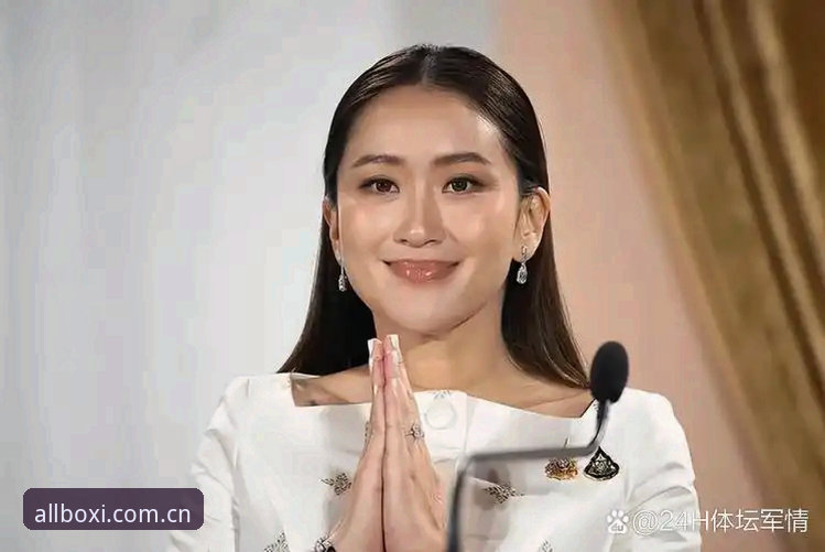 揭秘马赛更衣室斗殴事件：贝纳蒂亚与拉比奥签约背后的权力博弈真相
